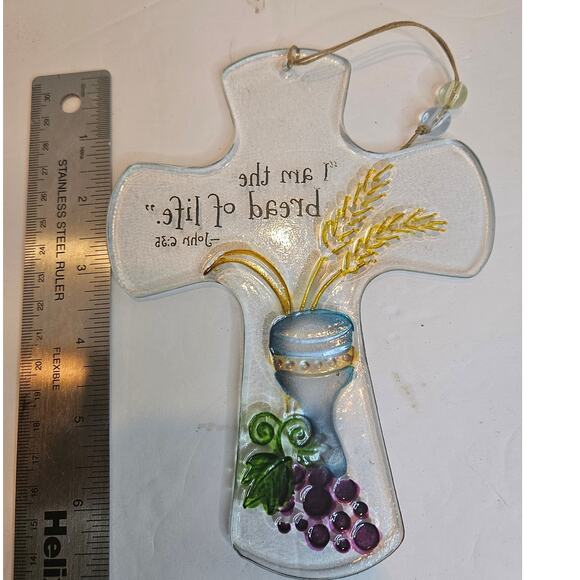 Glass Cross 7"x5" Chalice, grapes wheat Inscibed "I am the bread of Life."  John - Picture 6 of 6